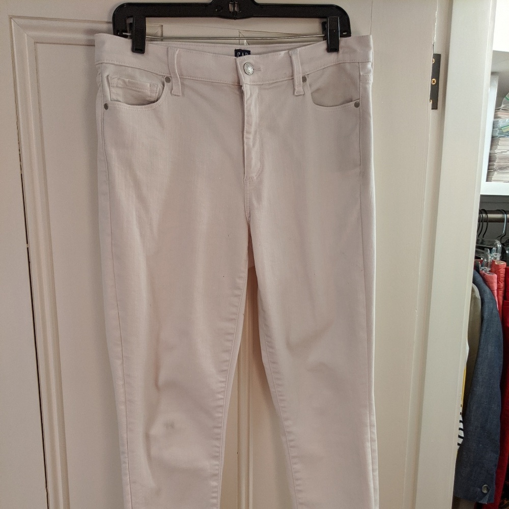 GAP white skinny jeans